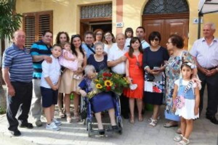 083155382-2d110b72-4210-40cd-90d6-56dc2af47c6d