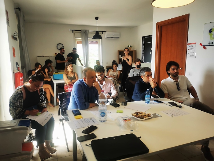 135628853-efe9e20b-60d6-4fea-81d7-f4efc5459839