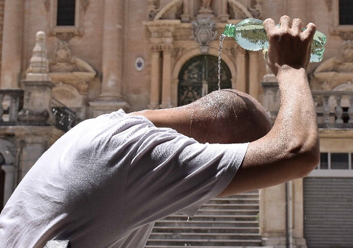 104908717-179b451a-f0f2-4731-9a65-f95ed4087f2e