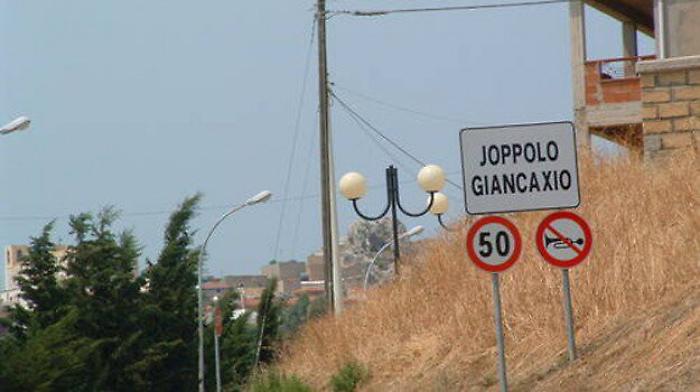 090415498-5161bb5e-4be8-435d-9aad-bc936f84f0ee