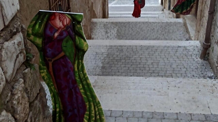 102437579-67f11590-8723-450a-800b-6f04f6a2621b