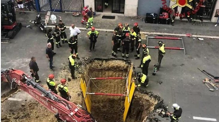 192706140-310a9d12-a1bb-4d96-8e18-9c17aa7ec481