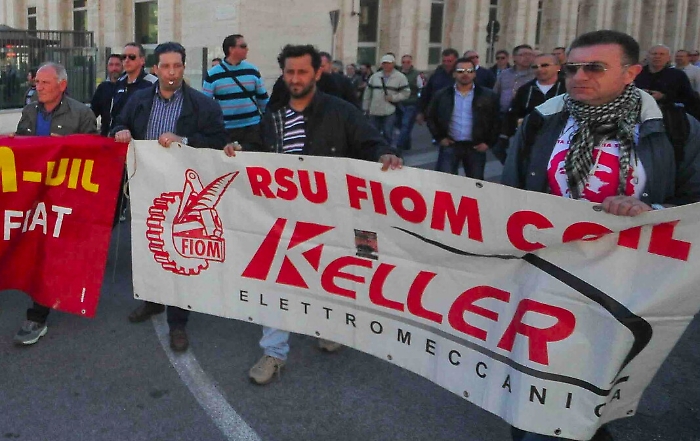 094528330-f7eced75-ba04-4409-9d74-1d4f15858518