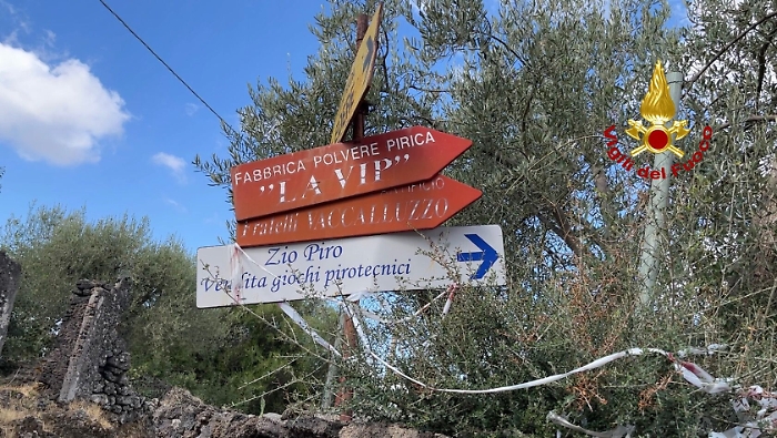 093745698-6ed37d44-05c8-4ceb-83cd-a33d949acb8e