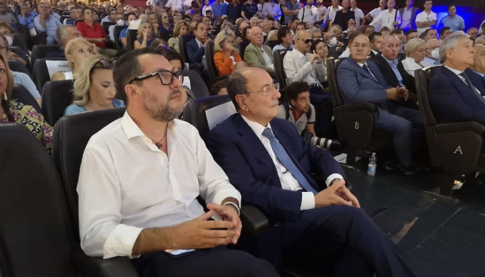 132651581-69963727-7895-45af-ae33-f444c4aefad7