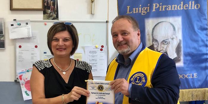 082935005-14a2f3bb-d73d-4871-b323-e615eec63a99