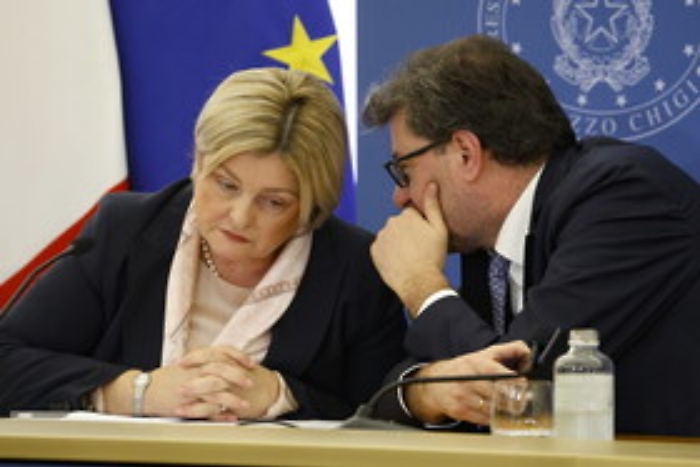 183733897-6414ce6b-5d28-493e-8f12-176576c9d9c7