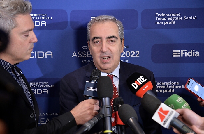 2022-11-28_128461875_1669646146221