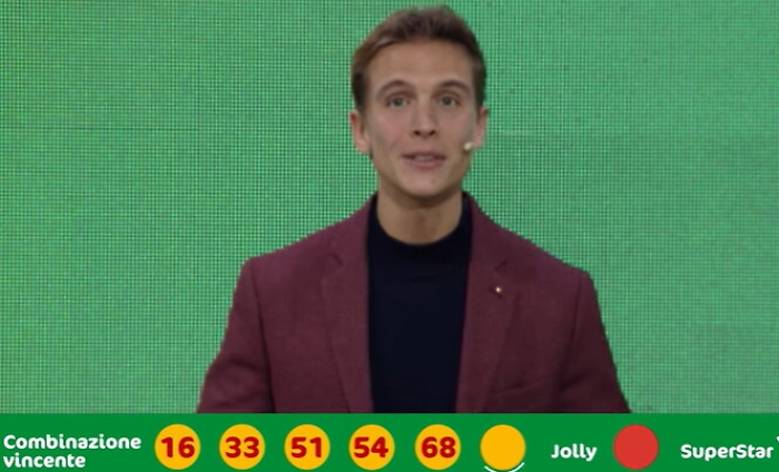 212621079-64a5f202-e68d-4e8d-99f5-8fa10e67e8c8