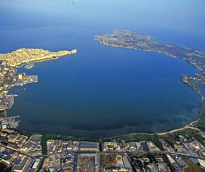 164912544-efce0941-e23e-4b3b-8739-239d1ac8d589