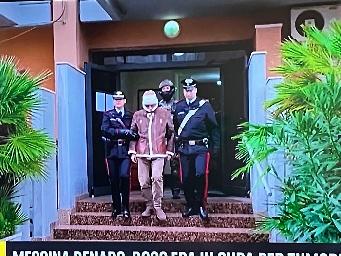 170057543-d6b00487-d6ac-45fb-8eeb-490df117c285