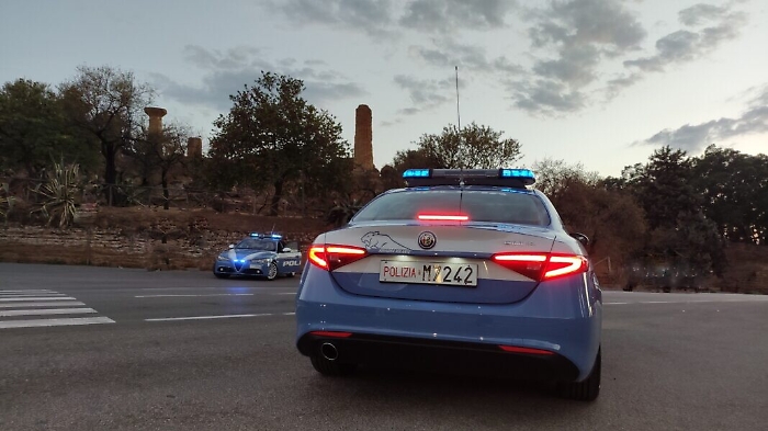 103751414-40782fc0-b720-4b25-a651-90a25958545b