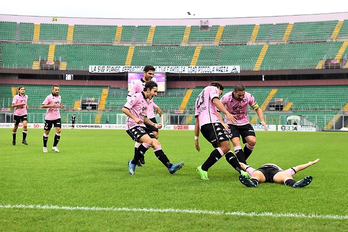 073240057-bcd8c5ed-5fa4-4f75-b1e4-166cbca23901