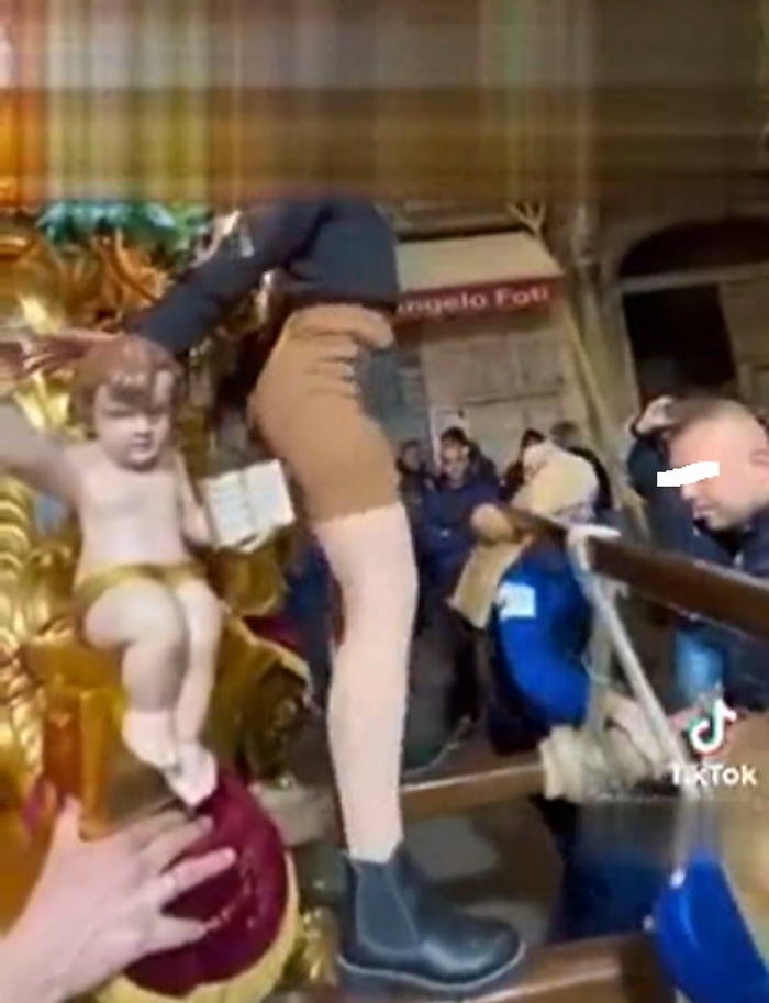 121230023-e48dee7c-b30e-42f0-886a-1797f5ef2b8f