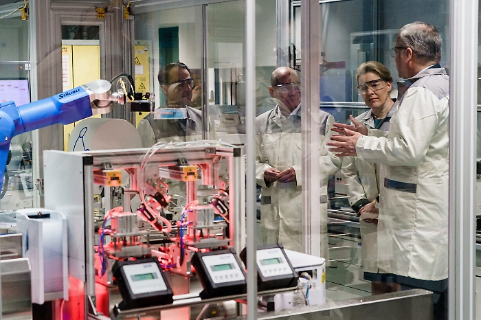 2023-02-07_107489492_1675770708361