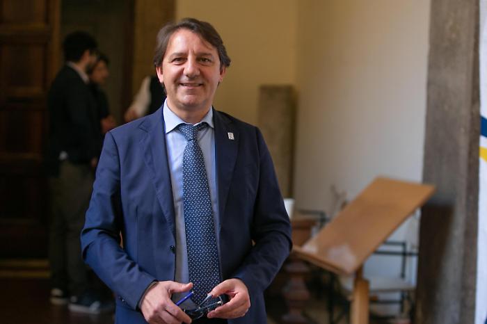 1677335706_59ad9fb17381285f1d5c