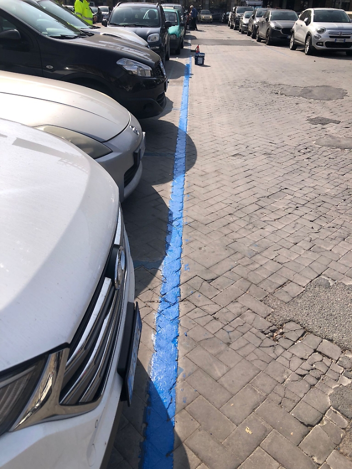 strisce blu piazza Verga Catania