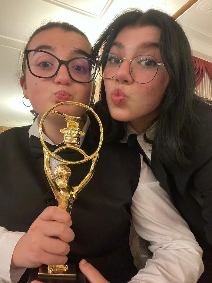 Amira Taormina Roberta Del Popolo come Miss Sorriso e Giovanna Chiara come Miglior Sommelier