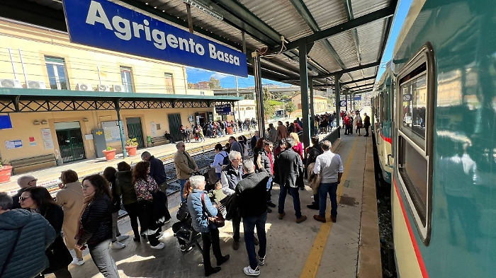 Treno storico, stazione Agrigento Bassa