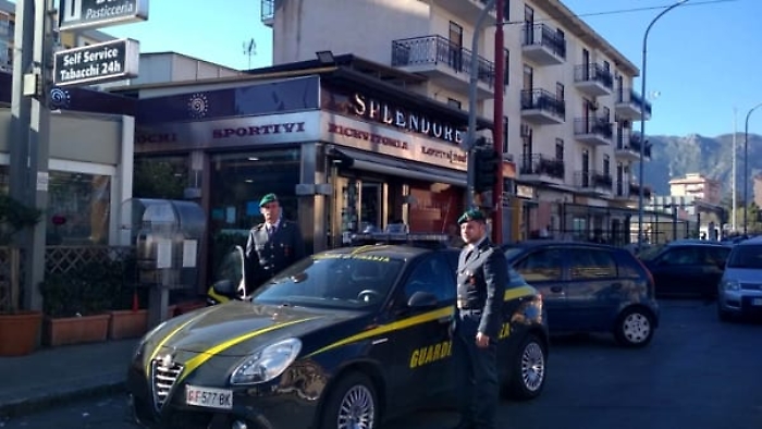 Bar-Splendore-guardia-di-finanza