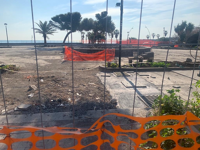 Lavori in Piazza Europa, Catania