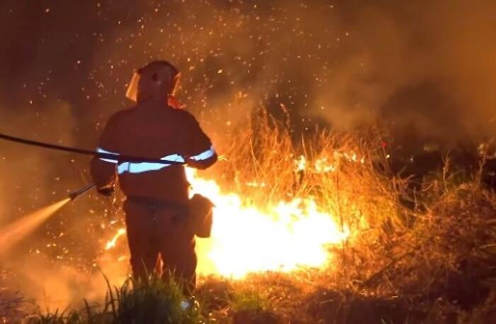 Incendio a Erice per fuochi d'artificio