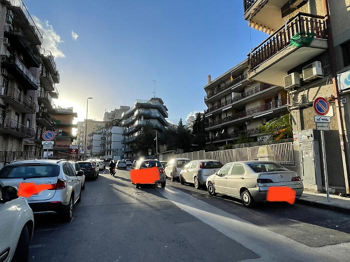 Catania: via Pensavalle stalli polizia