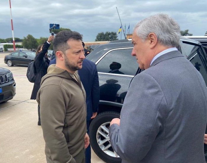 1683971403_95af8c884de669ad0578