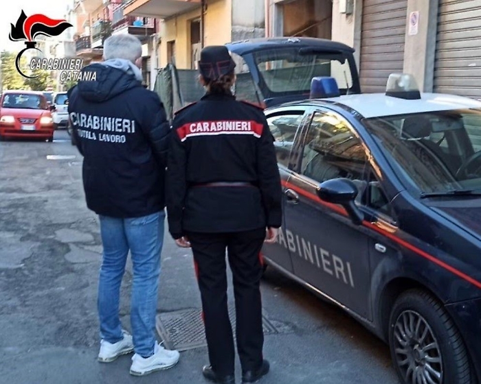 Contrasto dei carabinieri al lavoro nero: bar chiuso a Patern&ograve;