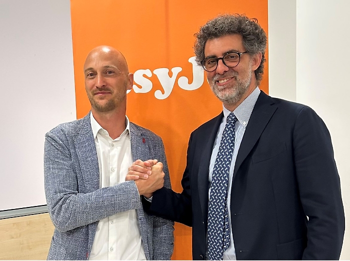 Comiso_daSX-LorenzoLagorio_easyJet+NicoTorrisi_SAC