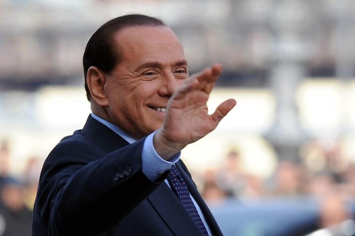 &Egrave; MORTO SILVIO BERLUSCONI PROTAGONISTA PER 30 ANNI DELLA STORIA ITALIANA