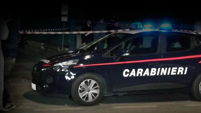 carabinieri scena crimine generica