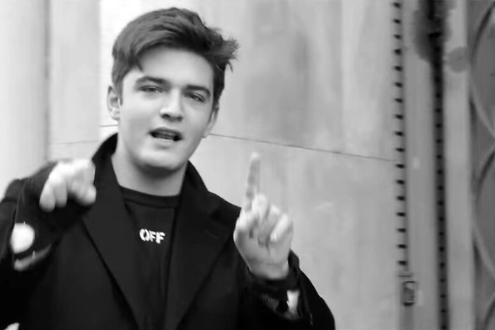 1a4ffe41e3cc8aebb895a48649317553