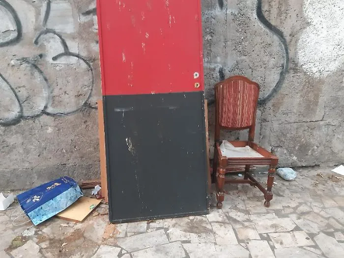 Catania: microdiscarica al corso delle Province