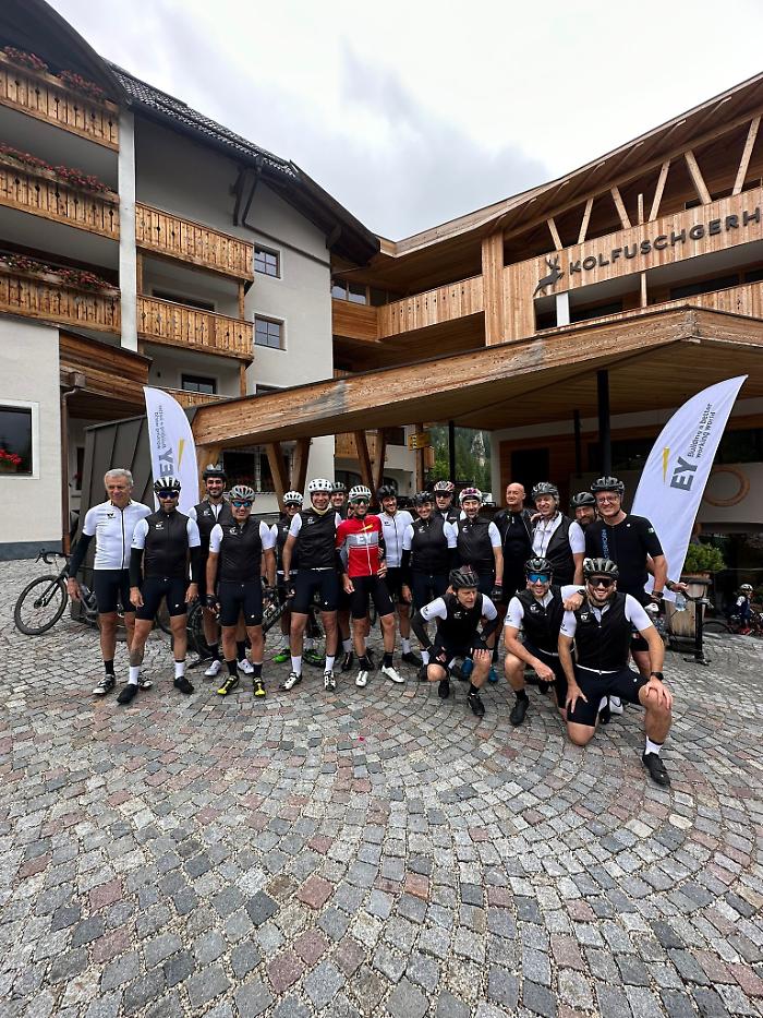 Maratona dles Dolomites_EY e Vincenzo Nibali_01.07.23_ok