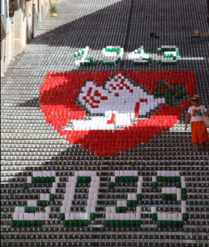 Colomba di candele a Caltagirone per l'operazione Husky