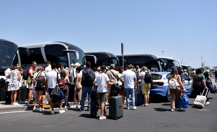 Vvf, 'altri esami'. Forse slitta riapertura scalo Catania