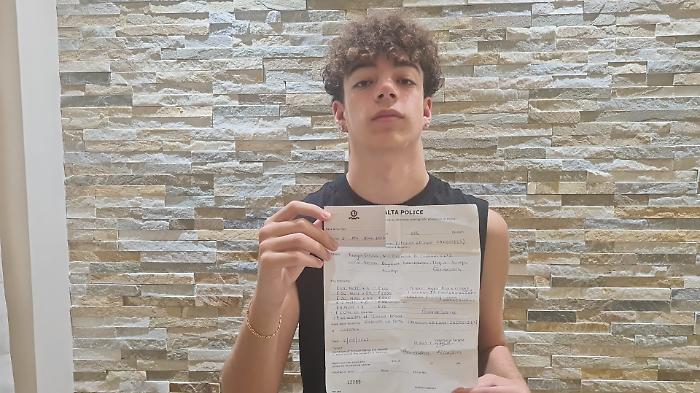 160d29f2-bbef-4e30-8009-fbabf0e3dcb9