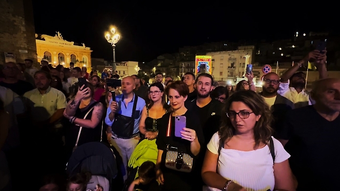 Piazza-luminarie-foto-5