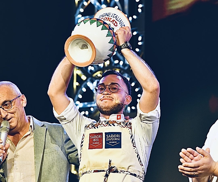 380061726_905554877801273_7505244028627918228_n