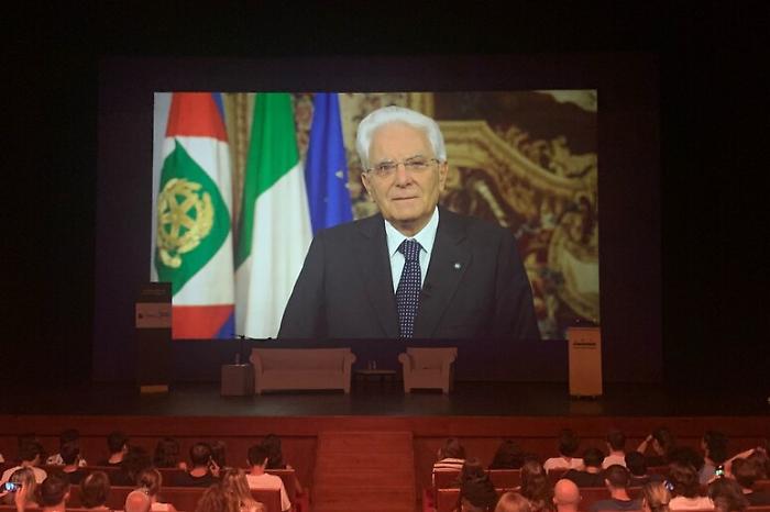 f8765aca6fda3c9f9b6cbab979f1fad1