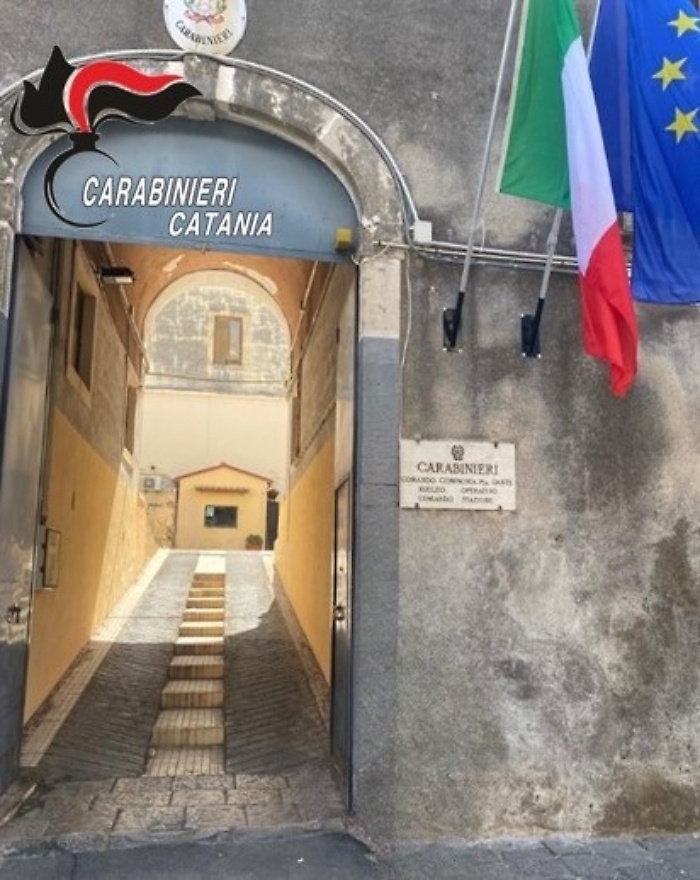 foto-comunicato-piazza-dante