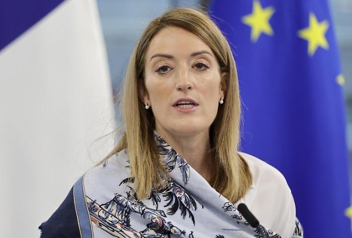 1700904902_f62cd69863722358ef95