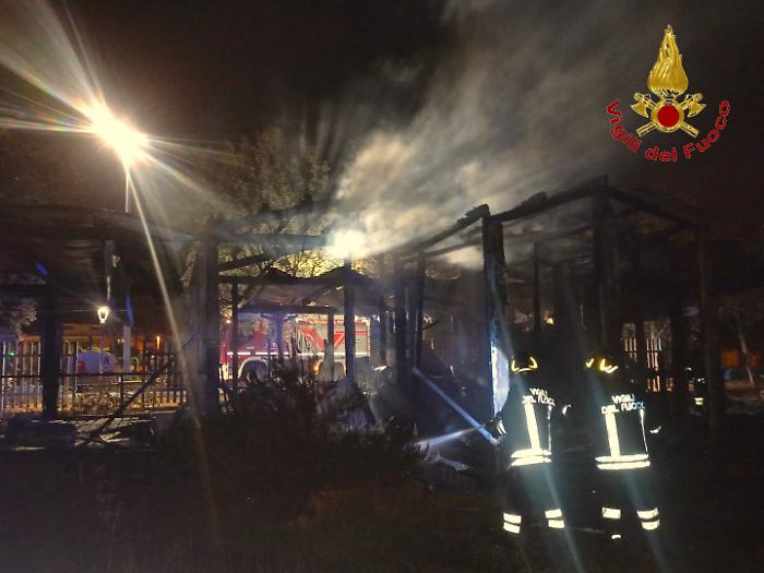 Chalet Pozzallo incendiato