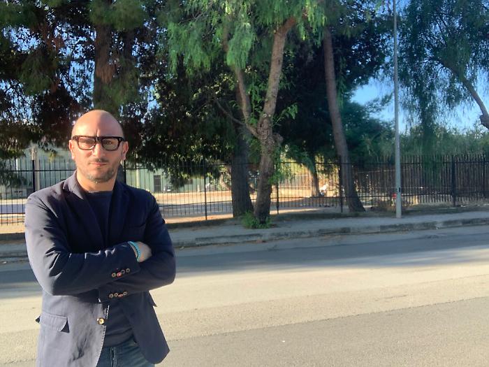 L'assessore Nicastro in prossimità dell'area individuata