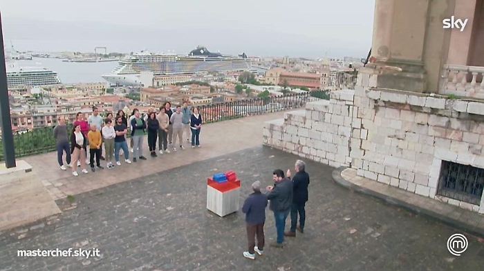 889826_1703785958298_thumb_494.0000001