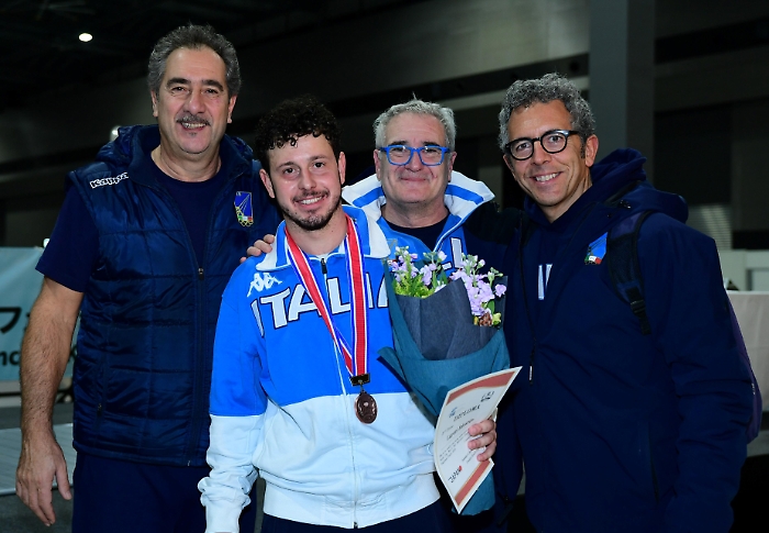 Tokoname-Luperi bronzo e staff azzurro