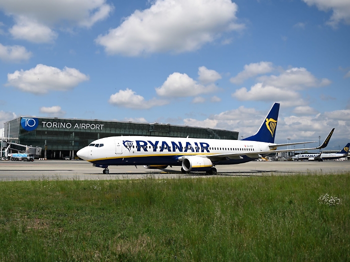 volo in ritardo ryanair torino catania