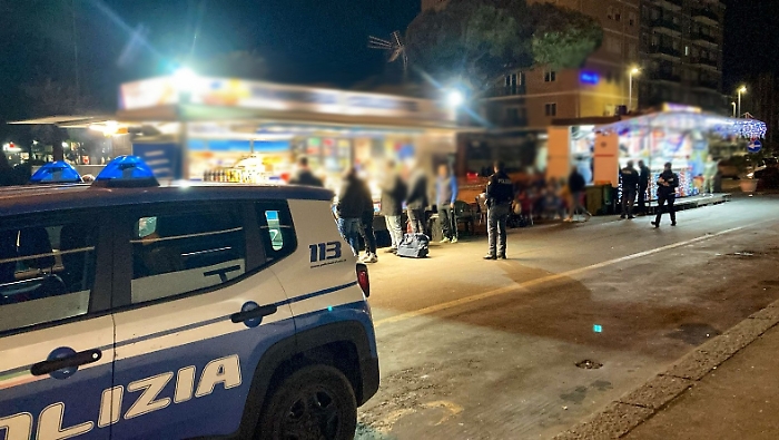 GIRO-DI-VITE-SUI-FOOD-TRUCK-IN-PIAZZA-GIOVANNI-XXIII-IN-TRE-SANZIONATI-DALLA-POLIZIA-DI-STATO-