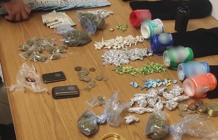 VIA CAPO PASSERO, 5 PUSHER ARRESTATI DALLA POLIZIA DI STATO. SEQUESTRATE OLTRE 300 DOSI DI DROGA (bis)